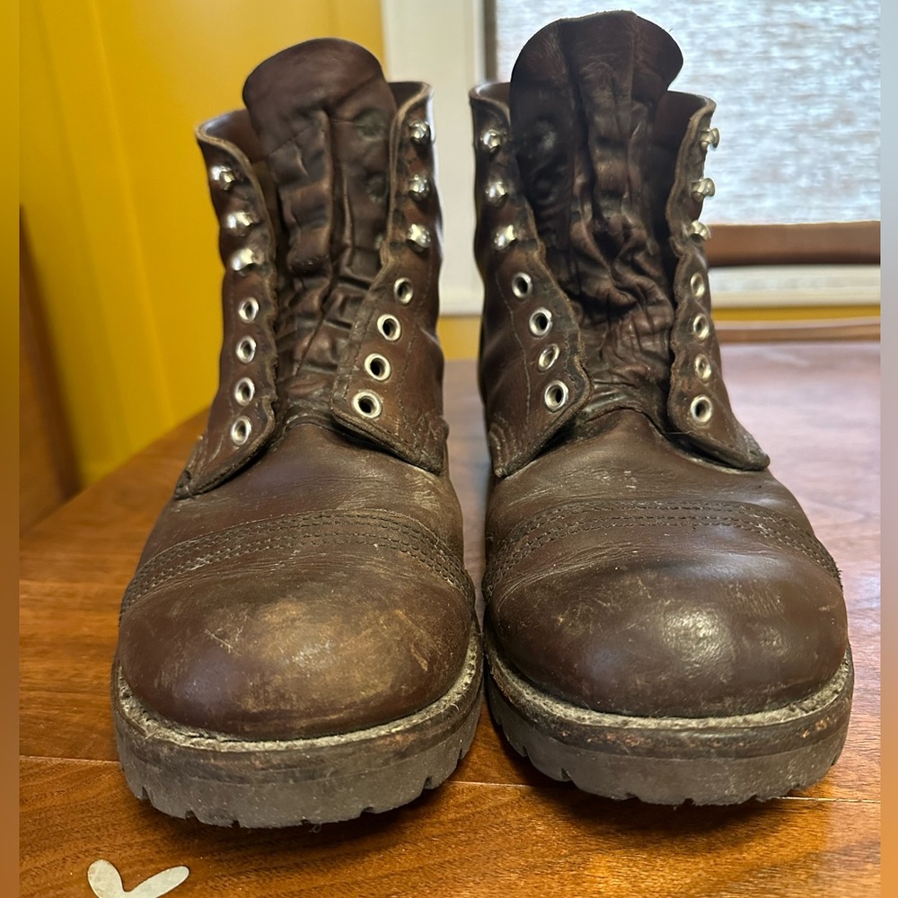 WELL-LOVED, RESOLED Red Wing 8111 Iron Ranger Boot Men’s 8 Brown Lugged Vibram